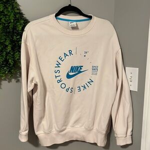 !!Nike crewneck!!